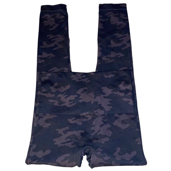 SPANX Look At Me Now High Waist Leggings in Black and Grey Camo - Picture 7 of 11